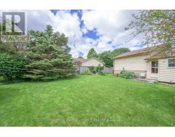 19 BANTING CRESCENT - 4