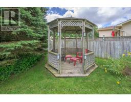 19 BANTING CRESCENT - 6