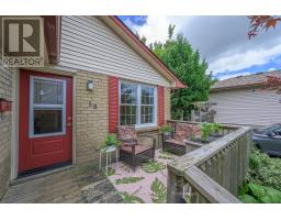 19 BANTING CRESCENT - 7