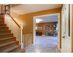 35 SKI VALLEY CRESCENT - 3