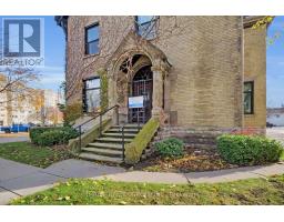 533 QUEENS AVENUE - 1