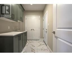 22 LOIS COURT - 9