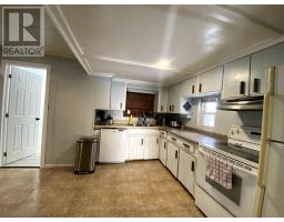 279 SYDENHAM STREET E - 6