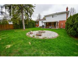 10 MILFORD CRESCENT - 44