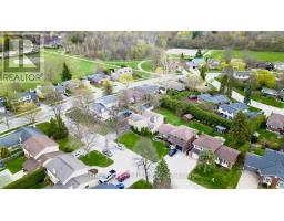 10 MILFORD CRESCENT - 45