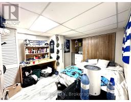 14 - 40 SUMMIT AVENUE - 25