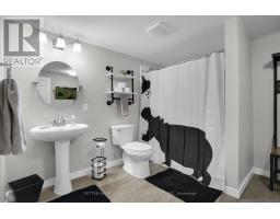 162 ROLAND STREET - 38