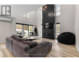35 WALKER STREET - 12