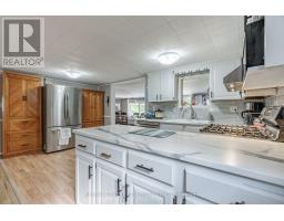 24 ADDISON STREET - 10