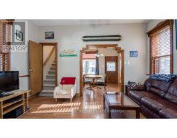 173 CENTRE STREET E - 12