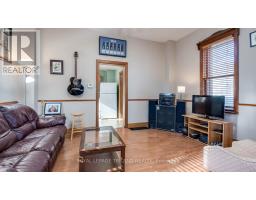 173 CENTRE STREET E - 13