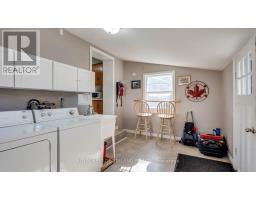 173 CENTRE STREET E - 5