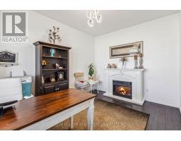 21 OLIVER CRESCENT - 14