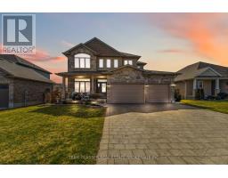 21 OLIVER CRESCENT - 2