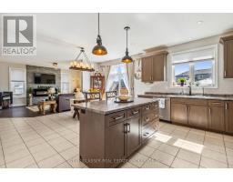 21 OLIVER CRESCENT - 27