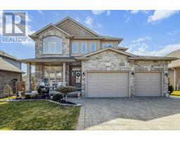 21 OLIVER CRESCENT - 3
