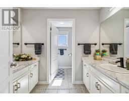 21 OLIVER CRESCENT - 36