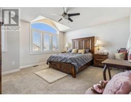21 OLIVER CRESCENT - 37