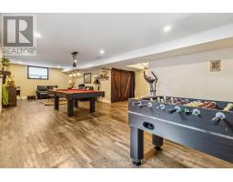 21 OLIVER CRESCENT - 43