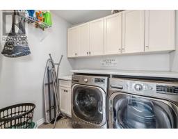 21 OLIVER CRESCENT - 44