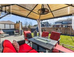21 OLIVER CRESCENT - 46