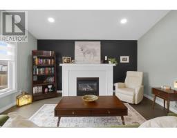 71 CLARA CRESCENT - 13