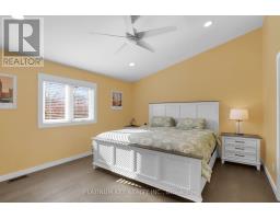 71 CLARA CRESCENT - 17
