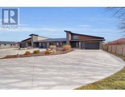 71 CLARA CRESCENT - 36