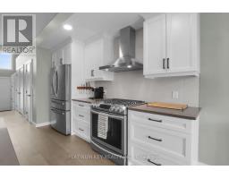 71 CLARA CRESCENT - 6