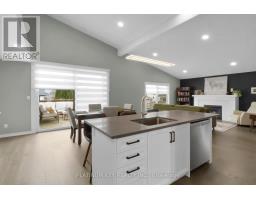 71 CLARA CRESCENT - 7