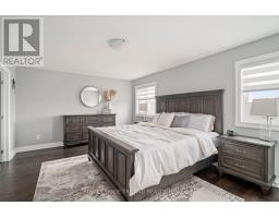9 ACORN TRAIL - 18