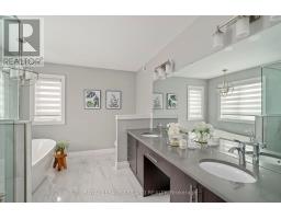 9 ACORN TRAIL - 19