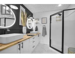 292 THORN DRIVE - 16