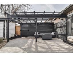 292 THORN DRIVE - 30