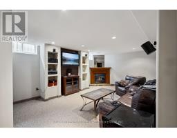 1677 DEVOS DRIVE - 33