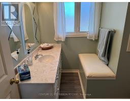 334 HELEN DRIVE - 21