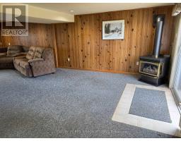 334 HELEN DRIVE - 25