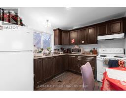 1053 OXFORD STREET E - 25