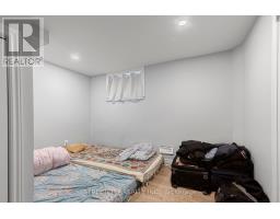 1053 OXFORD STREET E - 28