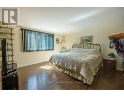 5 FOXCROFT CRESCENT - 24