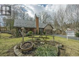 5 FOXCROFT CRESCENT - 3