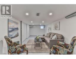 812 ADELAIDE STREET N - 27