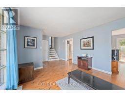 453 CASTLEGROVE BOULEVARD - 4