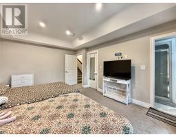 835 - 811 SARNIA ROAD - 11
