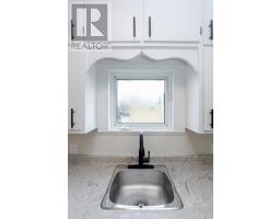 3 SMITH AVENUE - 16