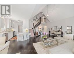 20 - 2081 WALLINGFORD AVENUE - 10