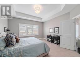 20 - 2081 WALLINGFORD AVENUE - 17