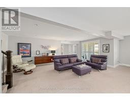 20 - 2081 WALLINGFORD AVENUE - 29