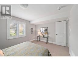 20 - 2081 WALLINGFORD AVENUE - 32