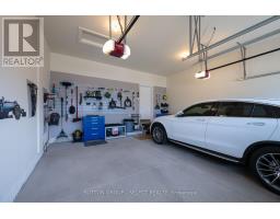 20 - 2081 WALLINGFORD AVENUE - 40